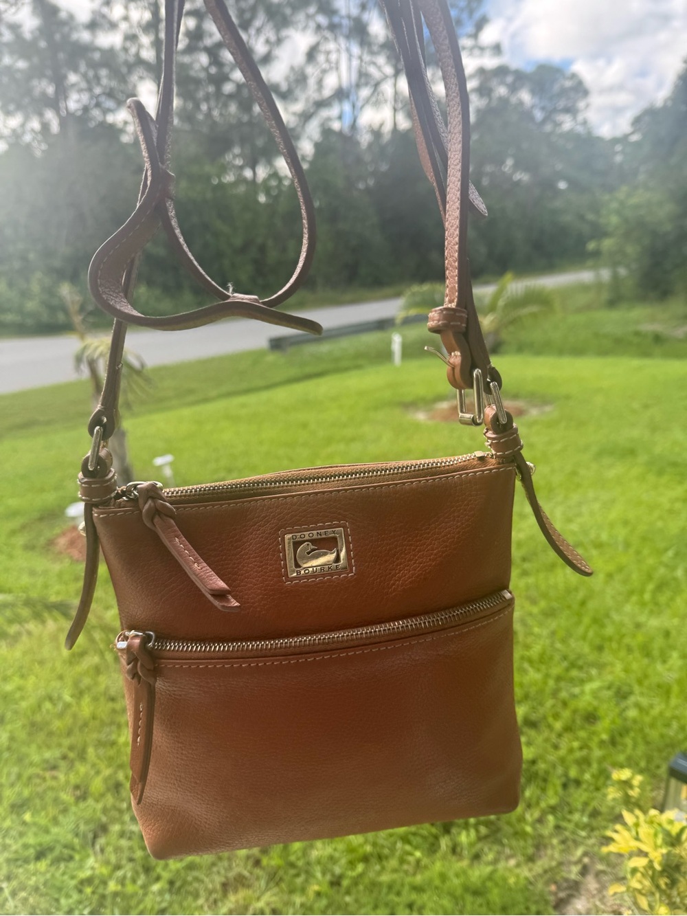 Dooney & Bourke Dillen Letter Carrier 2 way bag